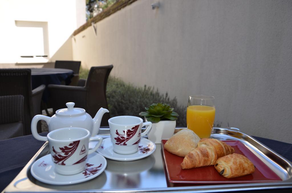 Logis Hotel Saint Martin 올리언스 외부 사진